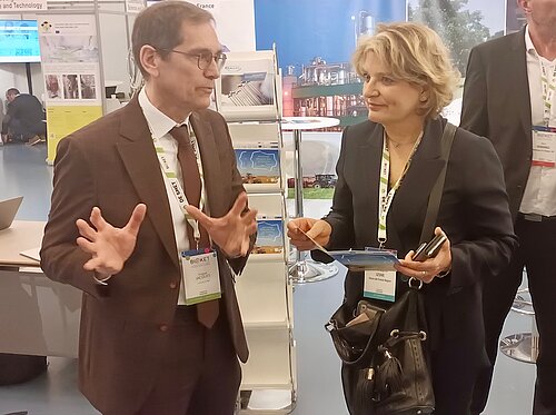 Photo du Pr. Philippe Jacques et de Marie-Sophie Lesne la Vice Présidente des Hauts de France en charge de l’agriculture, de l’agroalimentaire, de l’enseignement agricole, et de la pêche